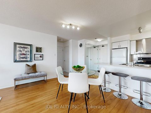 Photo 9 at 906 - 260 Doris Avenue, Willowdale East, Toronto