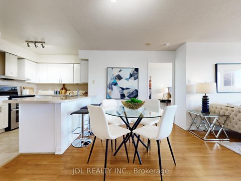Photo 10 at 906 - 260 Doris Avenue, Willowdale East, Toronto