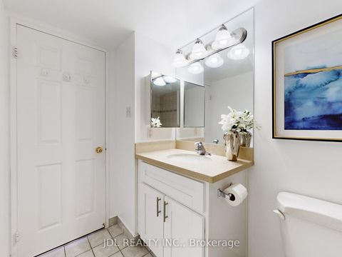 Photo 17 at 906 - 260 Doris Avenue, Willowdale East, Toronto