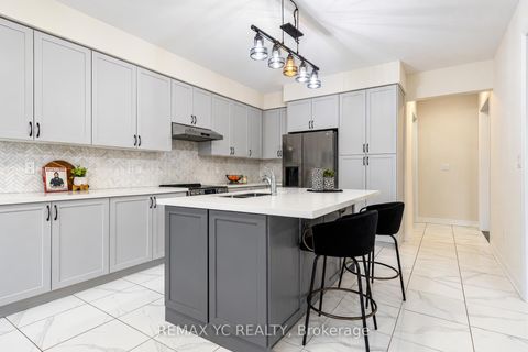 Photo 10 at 126 Durham Avenue, Rural Barrie Southeast, Barrie