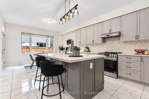 Photo 12 at 126 Durham Avenue, Rural Barrie Southeast, Barrie
