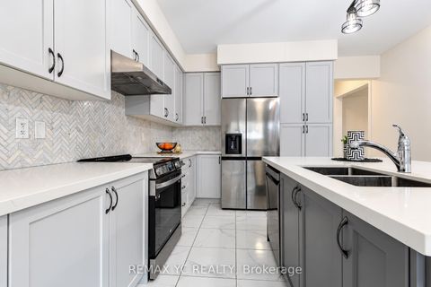 Photo 13 at 126 Durham Avenue, Rural Barrie Southeast, Barrie