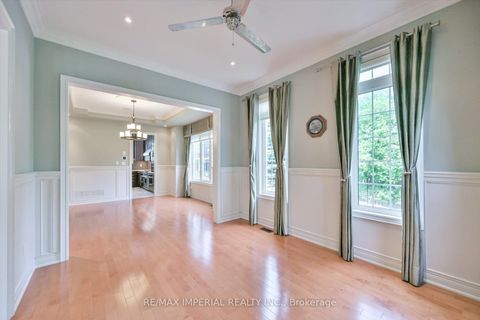 Photo 4 at 11 Candlelight Drive, Jefferson, Richmond Hill