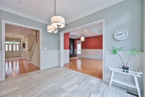 Photo 14 at 11 Candlelight Drive, Jefferson, Richmond Hill