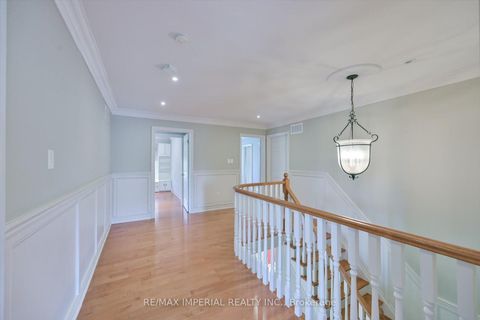 Photo 21 at 11 Candlelight Drive, Jefferson, Richmond Hill