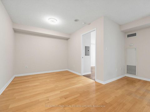 Photo 11 at 610 - 23 Lorraine Drive, Willowdale West, Toronto