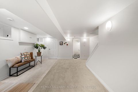 Photo 27 at 628 Ossington Avenue, Little Italy, Toronto