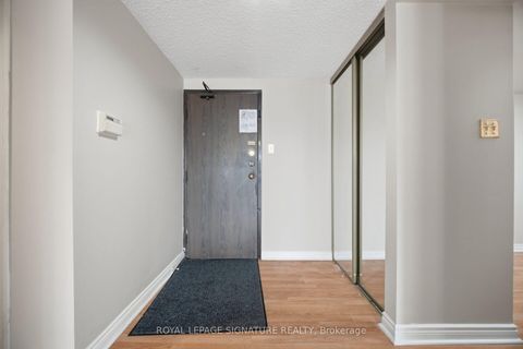 Photo 4 at 1002 - 77 Carlton Street, Yonge Corridor, Toronto