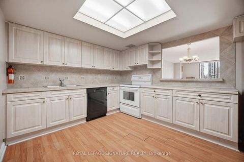 Photo 9 at 1002 - 77 Carlton Street, Yonge Corridor, Toronto