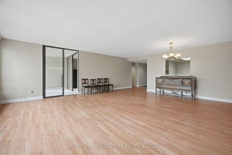 Photo 11 at 1002 - 77 Carlton Street, Yonge Corridor, Toronto