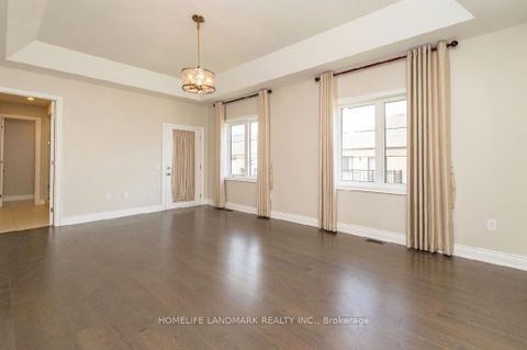 Photo 13 at 15 Little Celeste Court, Patterson, Vaughan