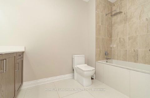 Photo 19 at 15 Little Celeste Court, Patterson, Vaughan