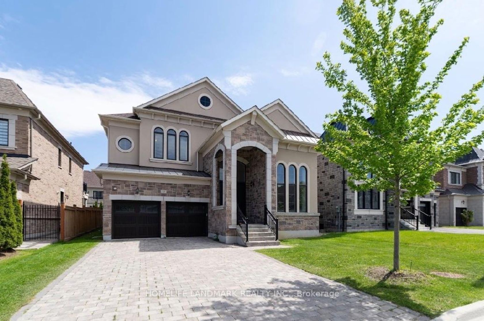 15 Little Celeste Court, Patterson, Vaughan photo number 2