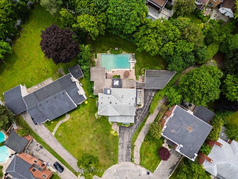 Photo 5 at 47 Stratheden Road, York Mills, Toronto