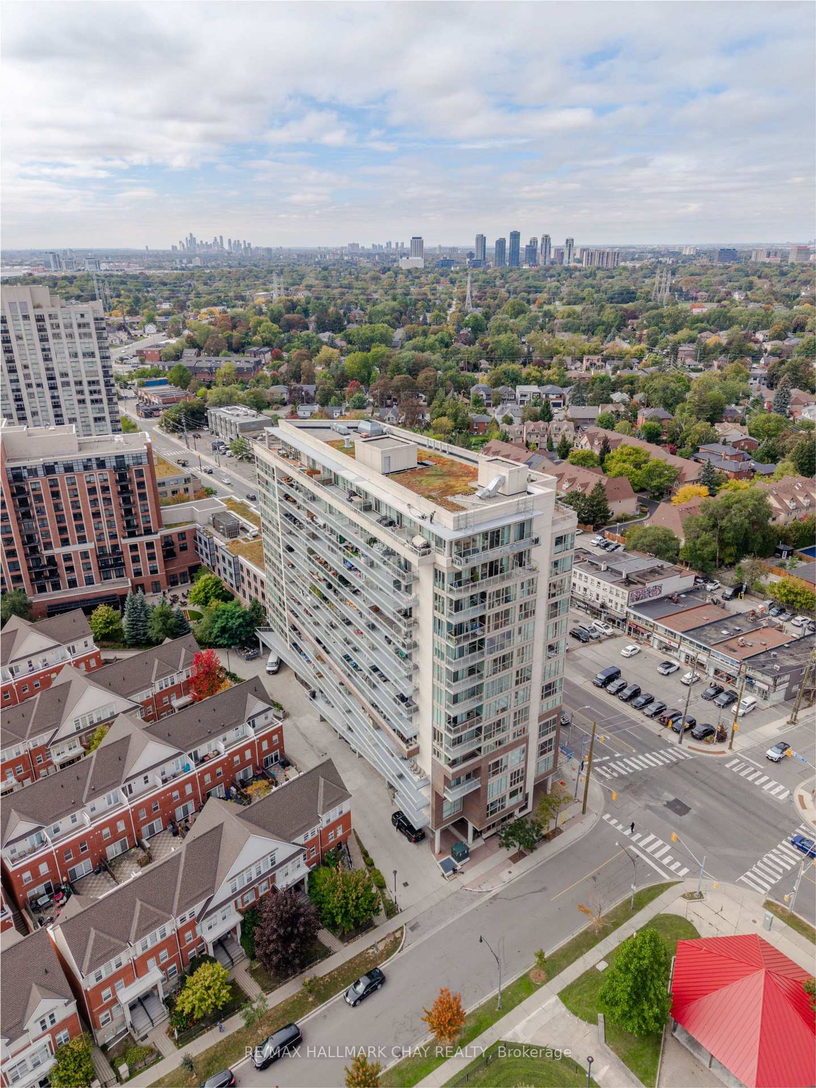 204 - 5101 Dundas Street W, Etobicoke West Mall, Toronto 