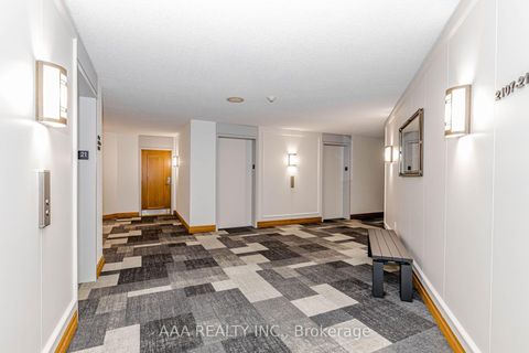 Photo 4 at 2101 - 5 Concorde Place, Don Mills, Toronto