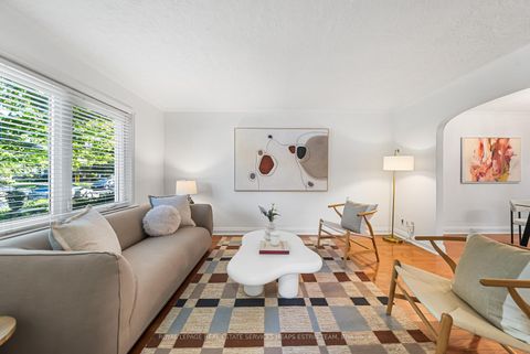 Photo 4 at 63 Thursfield Crescent, Leaside, Toronto