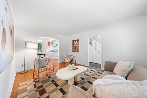 Photo 6 at 63 Thursfield Crescent, Leaside, Toronto