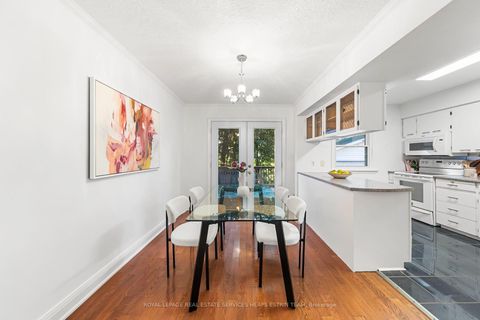Photo 7 at 63 Thursfield Crescent, Leaside, Toronto