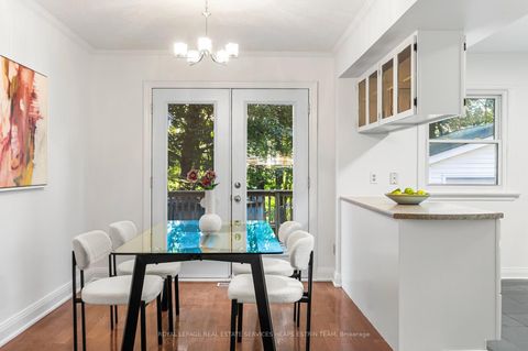 Photo 8 at 63 Thursfield Crescent, Leaside, Toronto