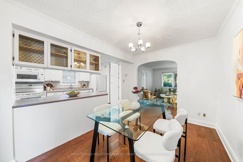 Photo 9 at 63 Thursfield Crescent, Leaside, Toronto