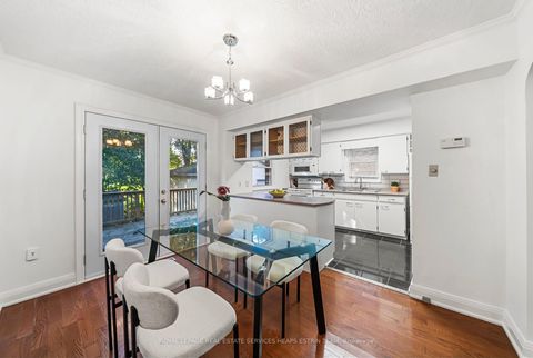 Photo 10 at 63 Thursfield Crescent, Leaside, Toronto