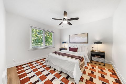 Photo 16 at 63 Thursfield Crescent, Leaside, Toronto