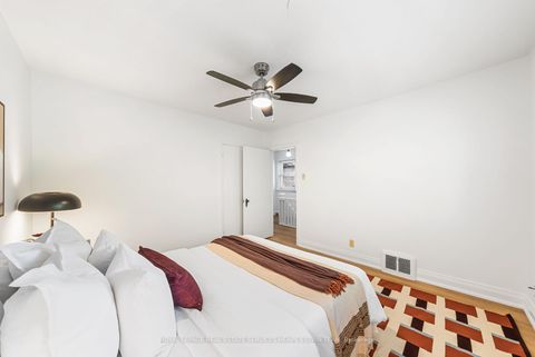 Photo 18 at 63 Thursfield Crescent, Leaside, Toronto