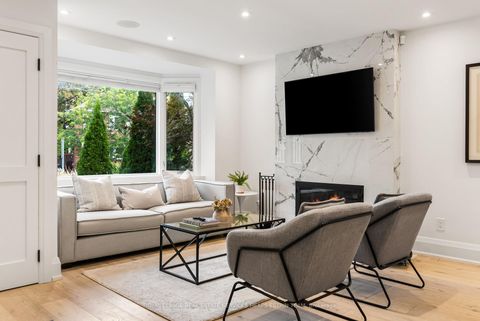 Photo 6 at 817 Millwood Road, Leaside, Toronto