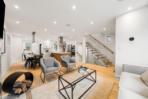 Photo 7 at 817 Millwood Road, Leaside, Toronto