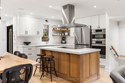 Photo 9 at 817 Millwood Road, Leaside, Toronto