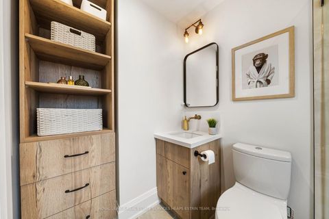 Photo 22 at 817 Millwood Road, Leaside, Toronto