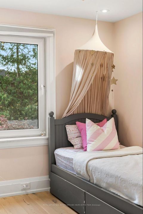 Photo 26 at 817 Millwood Road, Leaside, Toronto