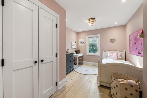 Photo 29 at 817 Millwood Road, Leaside, Toronto