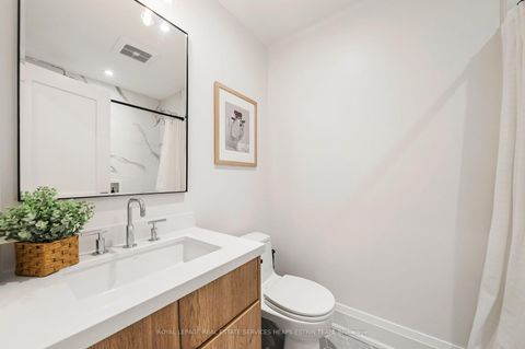 Photo 30 at 817 Millwood Road, Leaside, Toronto