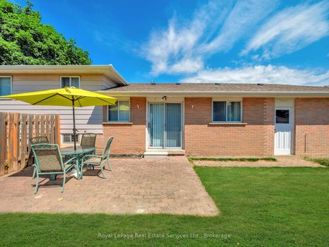 Photo 26 at 1 Mosswood Lane, Clairville, Toronto
