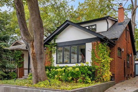 Photo 3 at 30 Duart Park Road, The Beaches, Toronto