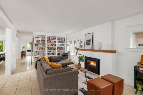 Photo 4 at 30 Duart Park Road, The Beaches, Toronto