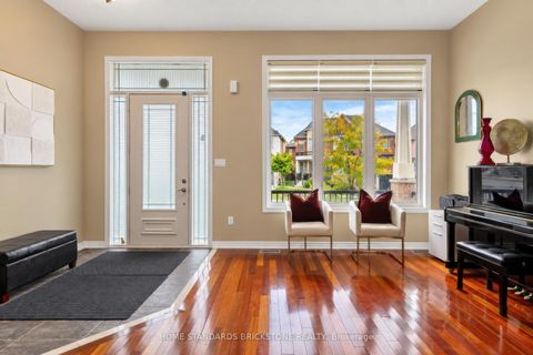 Photo 2 at 134 Kingshill Road, Oak Ridges, Richmond Hill