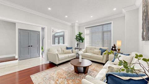 Photo 4 at 40 Chateau Drive, Vellore Village, Vaughan