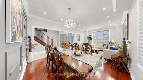 Photo 8 at 40 Chateau Drive, Vellore Village, Vaughan