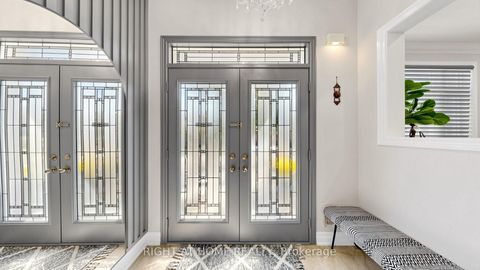 Photo 23 at 40 Chateau Drive, Vellore Village, Vaughan