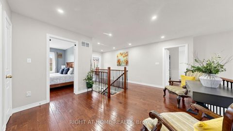 Photo 24 at 40 Chateau Drive, Vellore Village, Vaughan