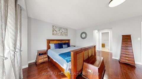 Photo 27 at 40 Chateau Drive, Vellore Village, Vaughan