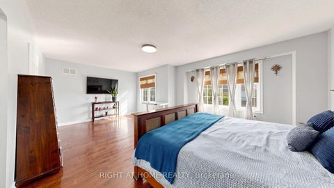Photo 28 at 40 Chateau Drive, Vellore Village, Vaughan