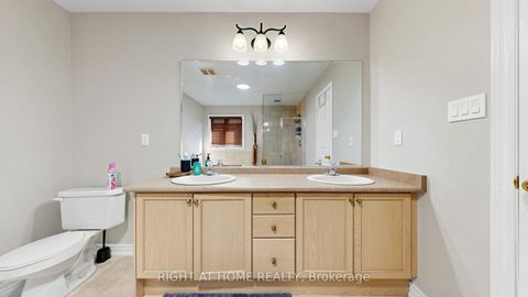Photo 29 at 40 Chateau Drive, Vellore Village, Vaughan