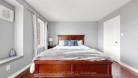 Photo 34 at 40 Chateau Drive, Vellore Village, Vaughan