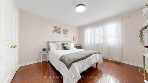 Photo 39 at 40 Chateau Drive, Vellore Village, Vaughan