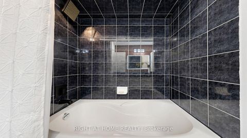 Photo 45 at 40 Chateau Drive, Vellore Village, Vaughan
