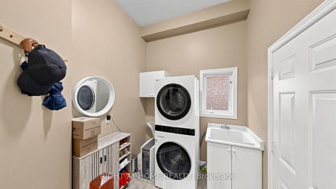 Photo 46 at 40 Chateau Drive, Vellore Village, Vaughan